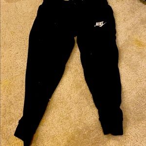 black nike sweats